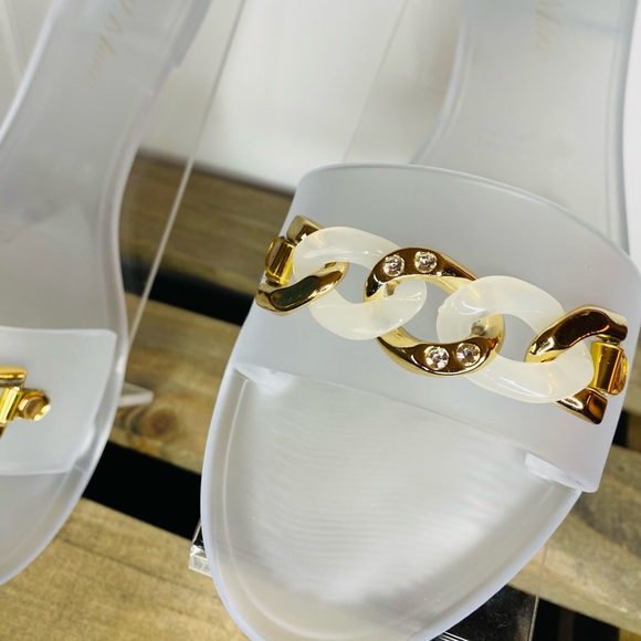 Deal - Picture 3 of 4